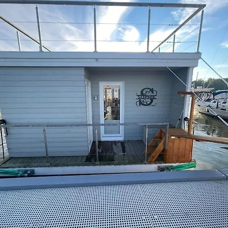 Hausboot Sophie In *
